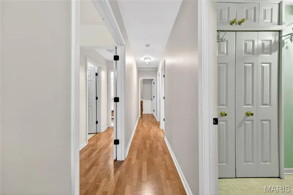 $525,000 | 1187 Hawken Place, Webster Groves, MO 63119