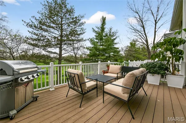 $525,000 | 1187 Hawken Place, Webster Groves, MO 63119