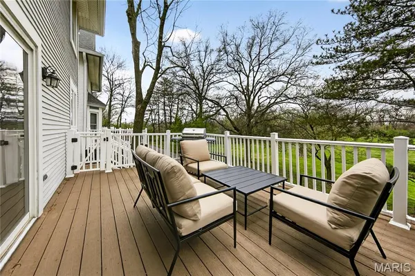 $525,000 | 1187 Hawken Place, Webster Groves, MO 63119