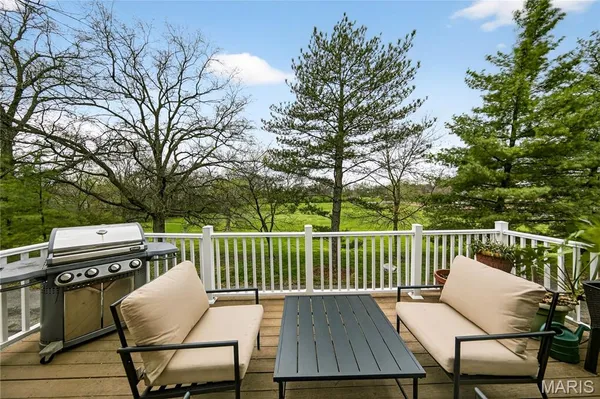 $525,000 | 1187 Hawken Place, Webster Groves, MO 63119