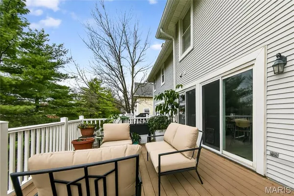 $525,000 | 1187 Hawken Place, Webster Groves, MO 63119