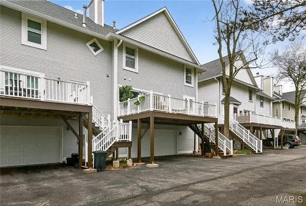 $525,000 | 1187 Hawken Place, Webster Groves, MO 63119