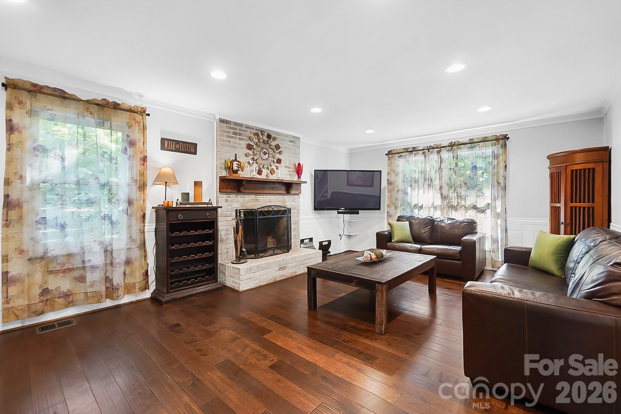 432 Raintree Drive Matthews, NC 28104 - Photo 7 of 48