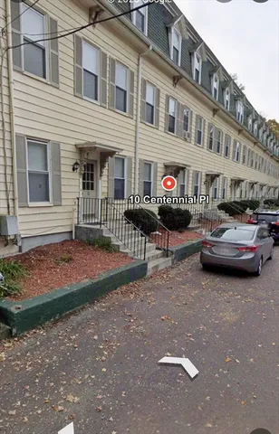 $2,300 | 16 Centennial Place, Unit 3R, Framingham, MA 01701