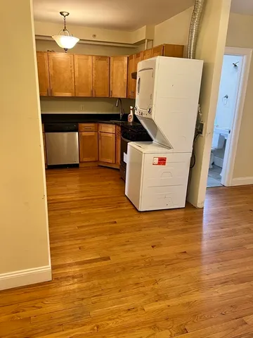 $2,300 | 16 Centennial Place, Unit 3R, Framingham, MA 01701