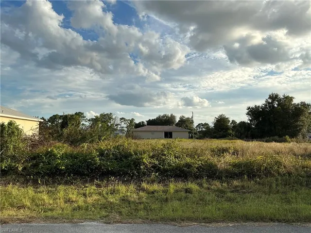 $28,000 | 3007 49th Street Southwest, Lehigh Acres, FL 33976