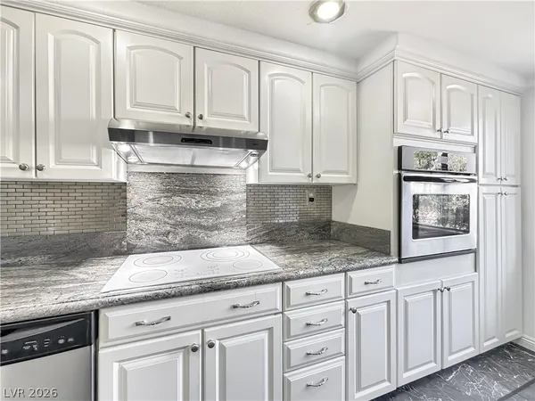 $1,400 | 730 South Royal Crest Circle, Unit 424, Las Vegas, NV 89169