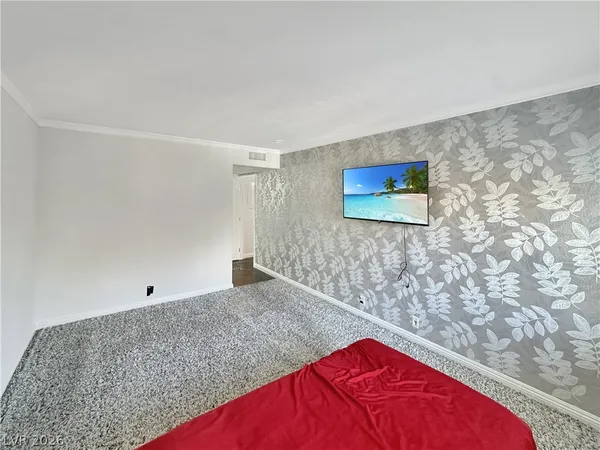 $1,400 | 730 South Royal Crest Circle, Unit 424, Las Vegas, NV 89169
