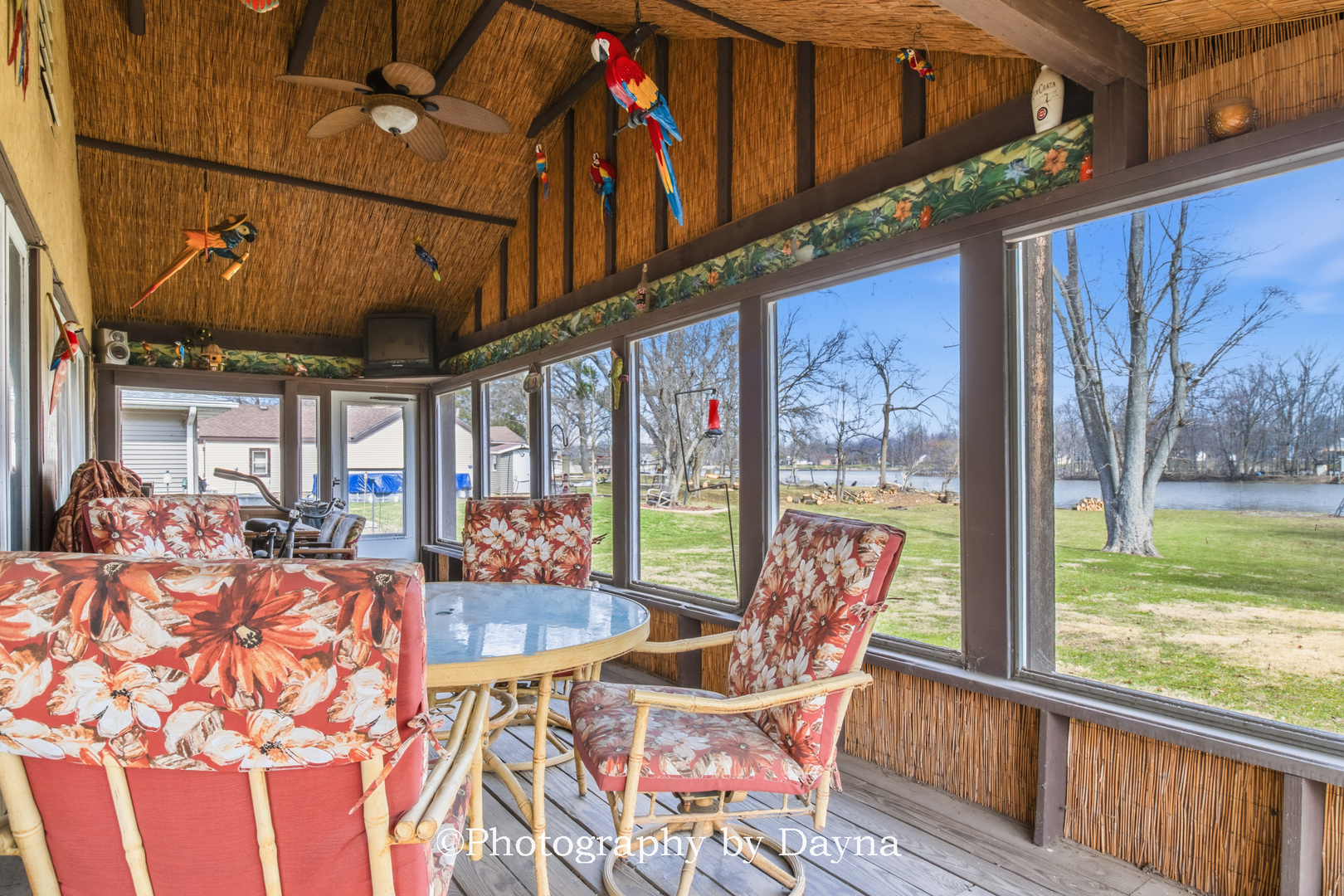 2857 River Road Kankakee, IL 60901 - Photo 4 of 35 a outdoor living space with furniture