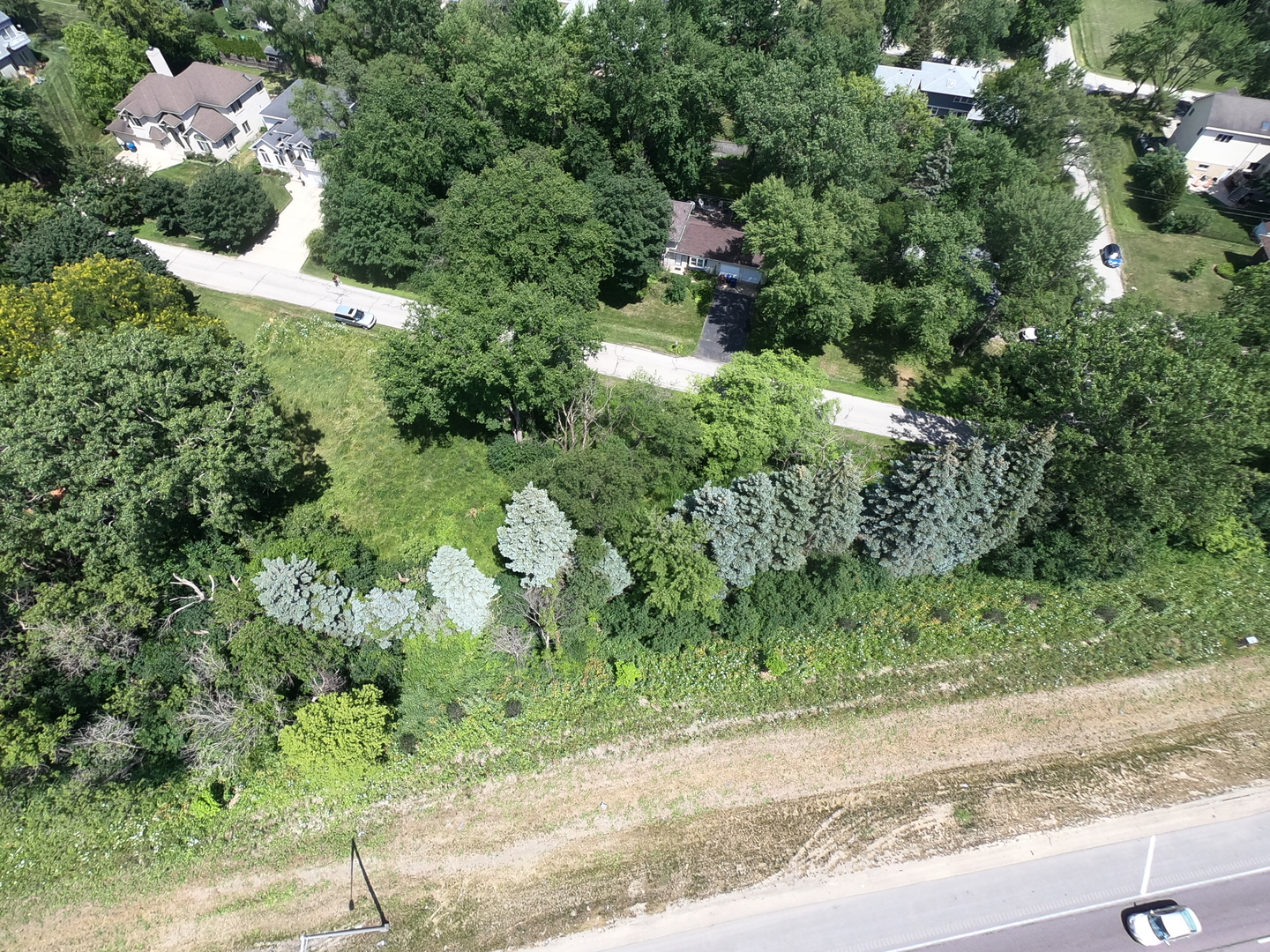 4N155 Niles Avenue Addison, IL 60101 - Photo 1 of 6 an aerial view of a house with a yard