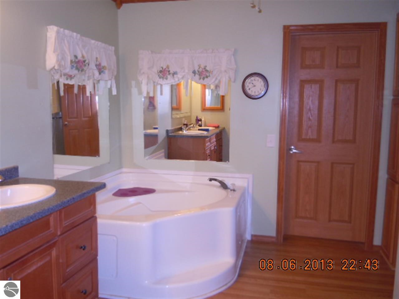 4832 Sheffer Road Prescott, MI 48756 - Photo 25 of 33 1775804-24.JPG
