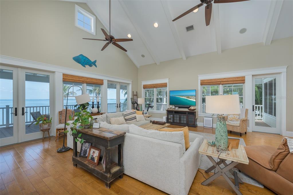 526 56th Street Holmes Beach, FL 34217 - Photo 22 of 99