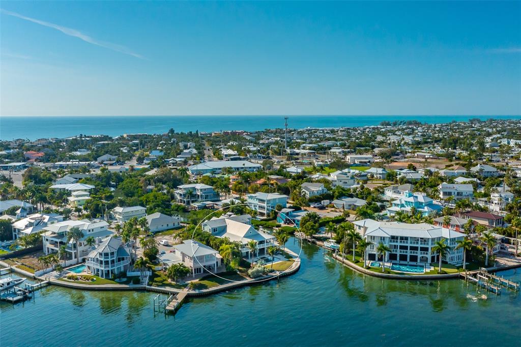 526 56th Street Holmes Beach, FL 34217 - Photo 9 of 99