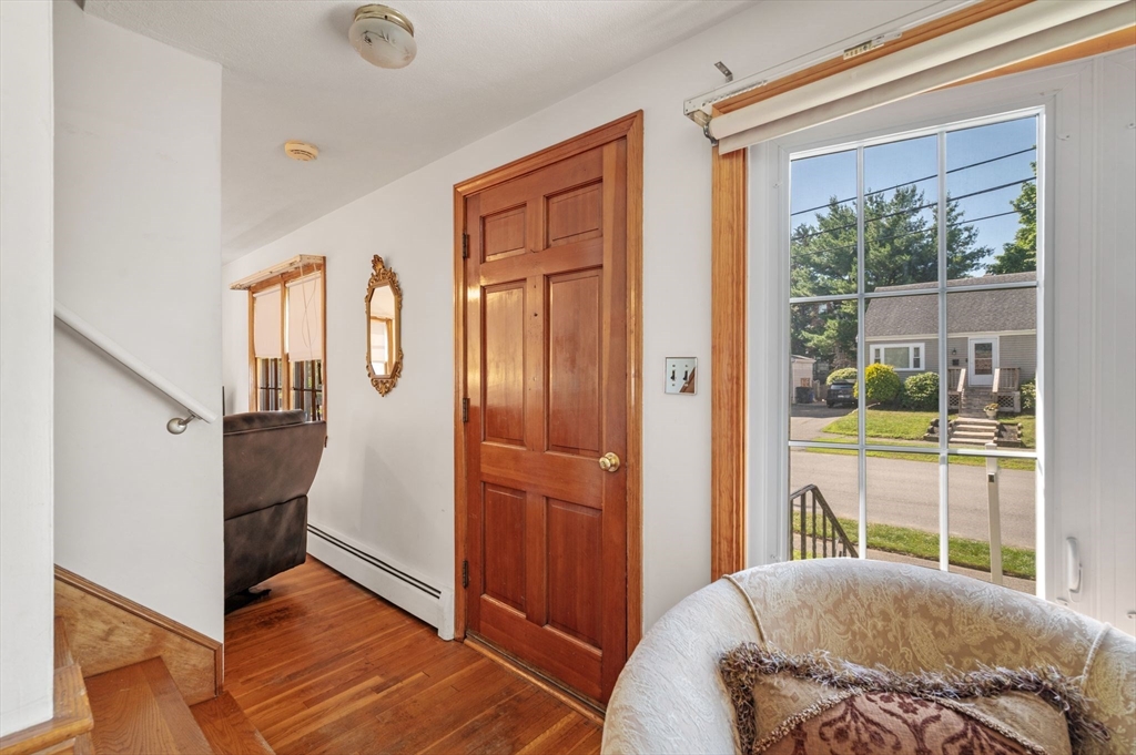 25 Colonial Road Peabody, MA 01960 - Photo 4 of 42