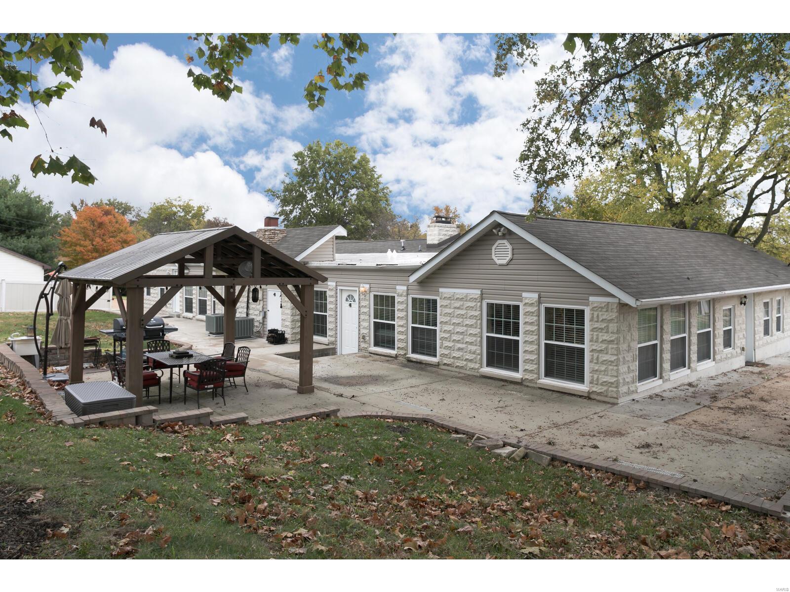 4239 Von Talge Road St. Louis, MO 63128 - Photo 6 of 34 Gallery Image 6