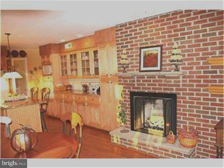 4 Hill Road Burlington, NJ 08016 - Photo 2 of 22 Kitchen