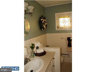 4 Hill Road Burlington, NJ 08016 - Photo 12 of 22 Bathroom