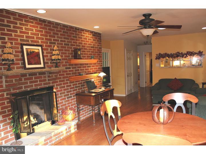 4 Hill Road Burlington, NJ 08016 - Photo 13 of 22 Family Room