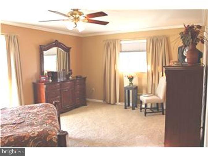 4 Hill Road Burlington, NJ 08016 - Photo 5 of 22 Bedroom - Main
