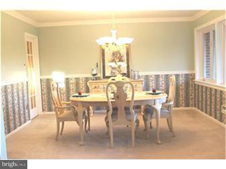 4 Hill Road Burlington, NJ 08016 - Photo 7 of 22 Dining Room