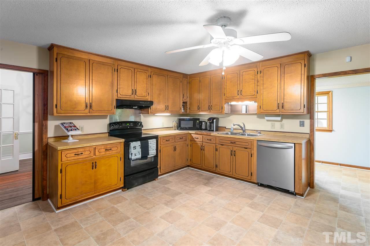 856 Old Sanders Road Smithfield, NC 27577 - Photo 13 of 27 Gallery Image 13