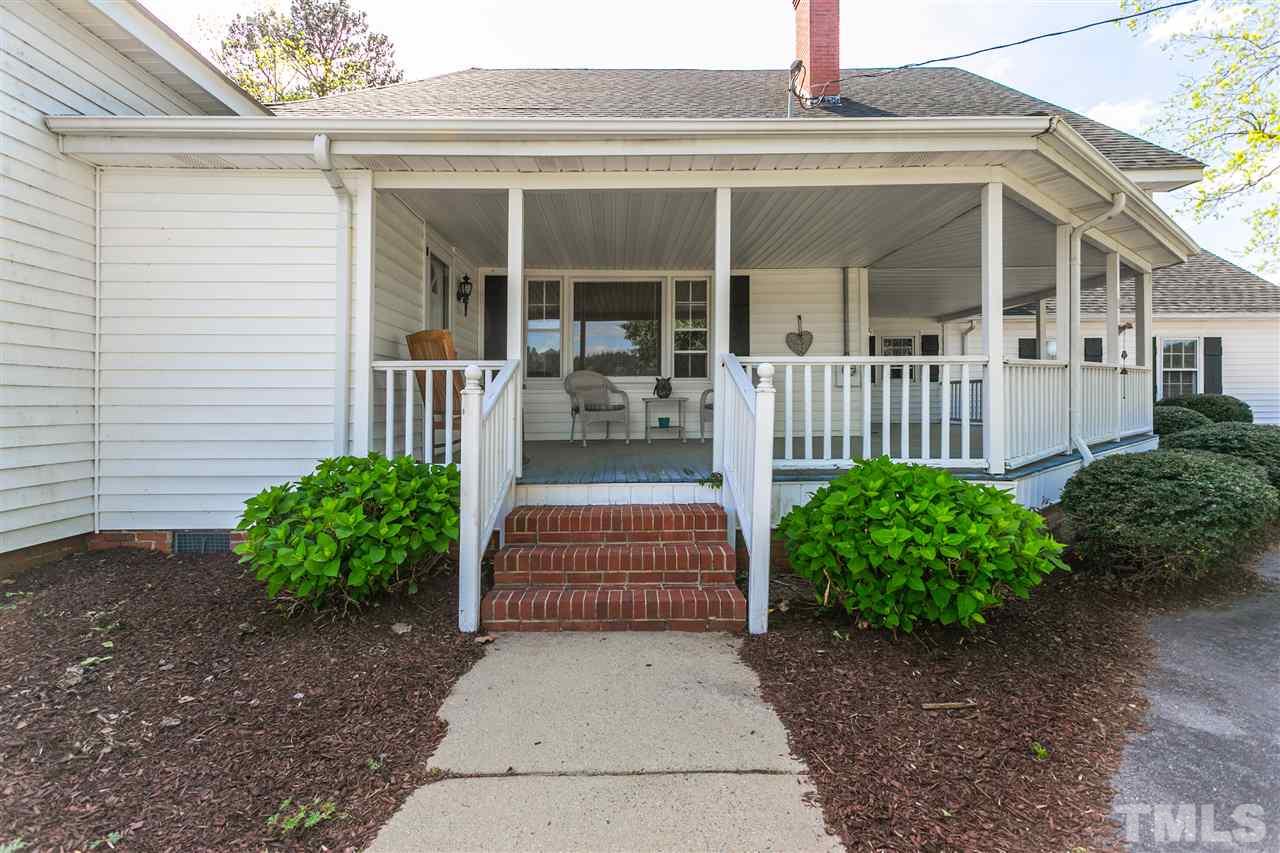 856 Old Sanders Road Smithfield, NC 27577 - Photo 5 of 27 Gallery Image 5