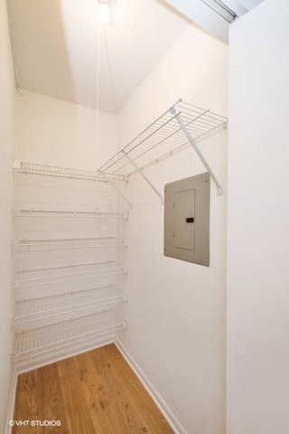 33 West Delaware Place, Unit 9H Chicago, IL 60610 - Photo 12 of 14
