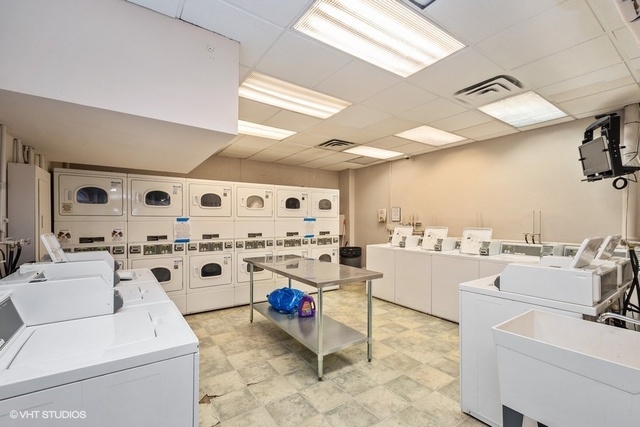 33 West Delaware Place, Unit 9H Chicago, IL 60610 - Photo 14 of 14
