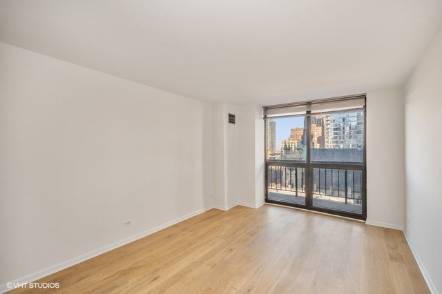 33 West Delaware Place, Unit 9H Chicago, IL 60610 - Photo 9 of 14