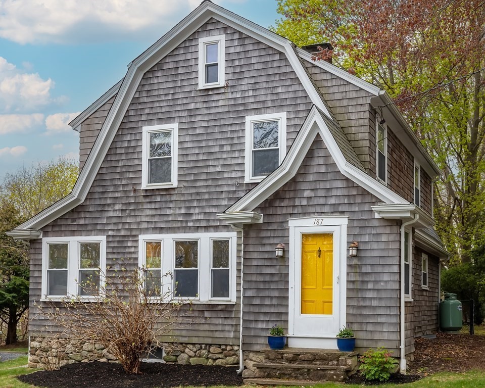 187 Beaver Dam Road Scituate, MA 02066 - Photo 3 of 31 Gallery Image 3