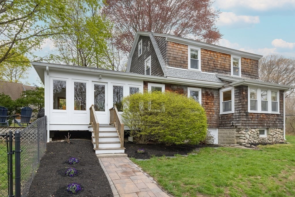 187 Beaver Dam Road Scituate, MA 02066 - Photo 4 of 31 Gallery Image 4