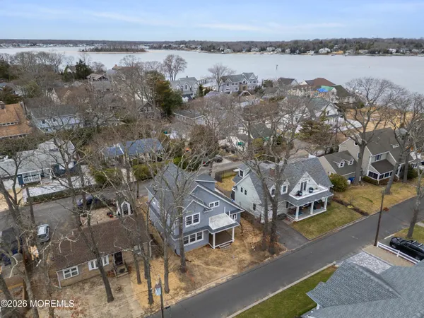 $999,900 | 813 Dudley Lane, Point Pleasant, NJ 08742