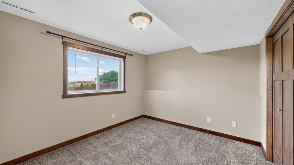 4998 55th Avenue Northwest Rochester, MN 55901 - Photo 36 of 39