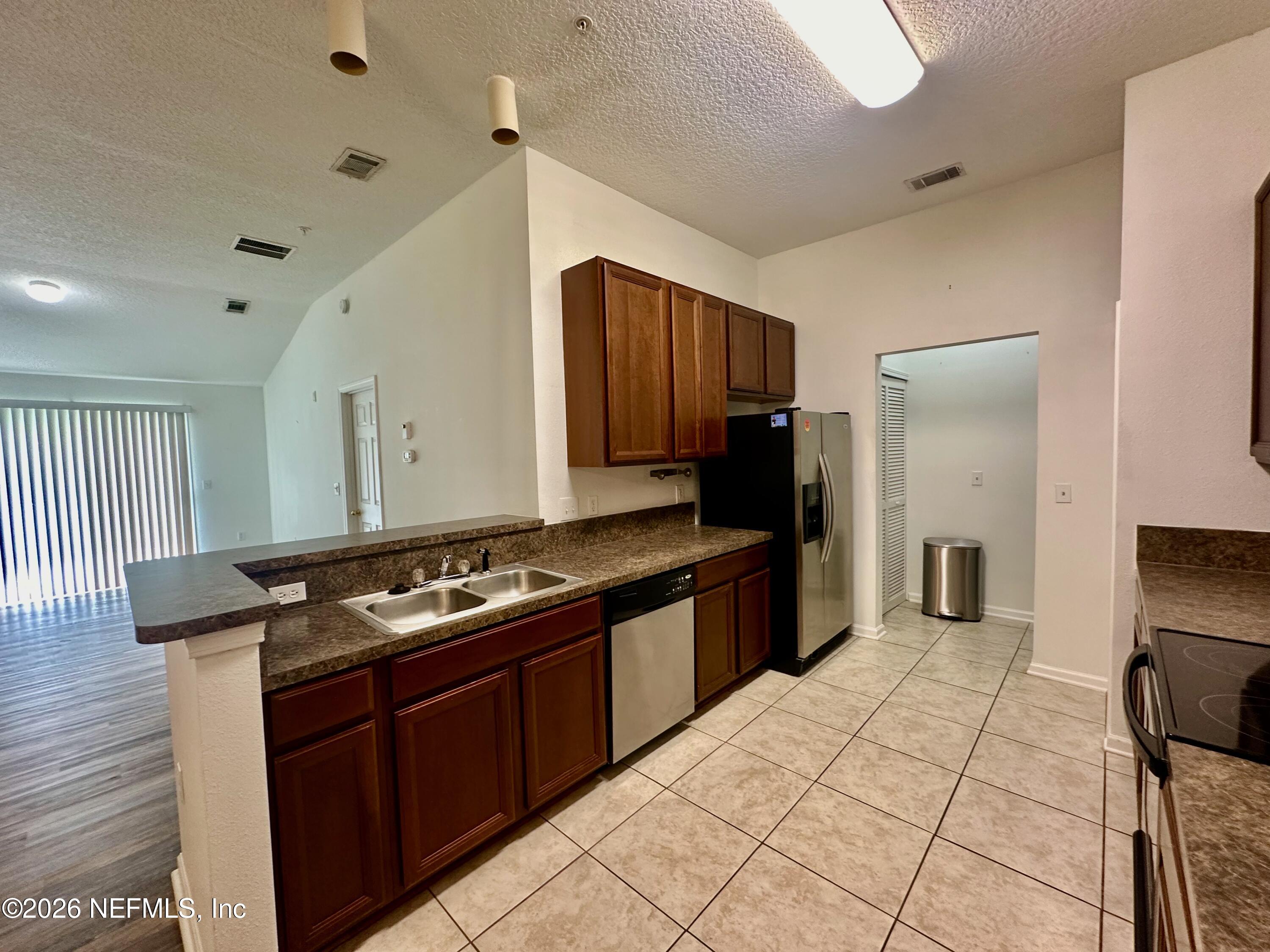 209 Larkin Place, Unit 108 St. Johns, FL 32259 - Photo 8 of 21 IMG_0018