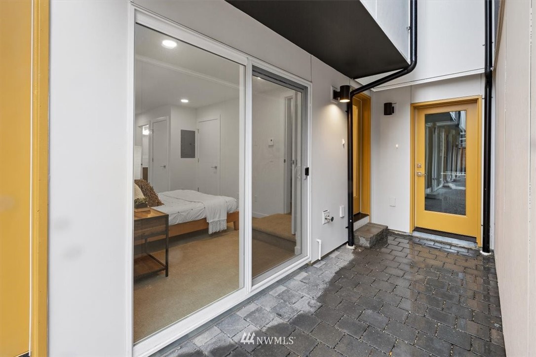 1271 North 145th Street Seattle, WA 98133 - Photo 30 of 32 a view of an empty room