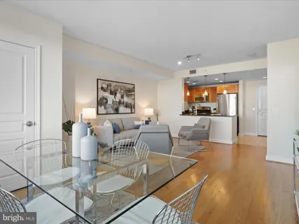 $319,900 | 2451 Midtown Avenue, Unit 921, Alexandria, VA 22303