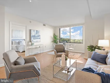 $319,900 | 2451 Midtown Avenue, Unit 921, Alexandria, VA 22303