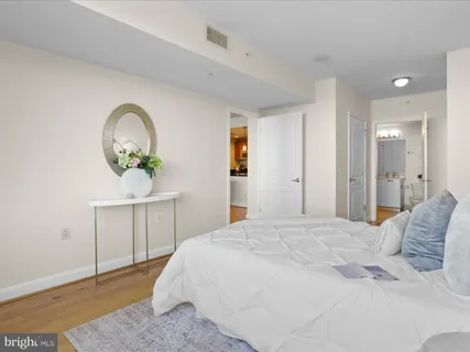 $319,900 | 2451 Midtown Avenue, Unit 921, Alexandria, VA 22303