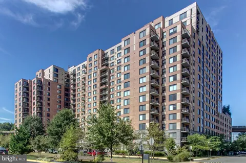 $319,900 | 2451 Midtown Avenue, Unit 921, Alexandria, VA 22303