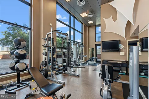 $319,900 | 2451 Midtown Avenue, Unit 921, Alexandria, VA 22303