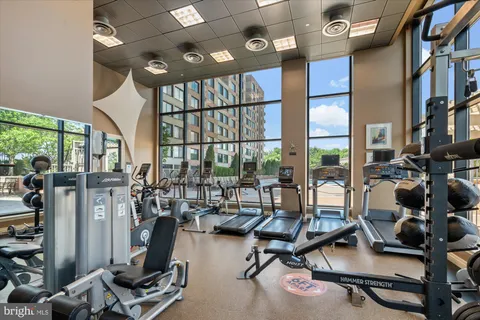 $319,900 | 2451 Midtown Avenue, Unit 921, Alexandria, VA 22303