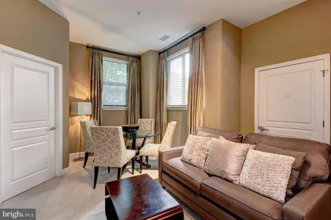 $319,900 | 2451 Midtown Avenue, Unit 921, Alexandria, VA 22303