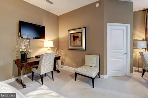 $319,900 | 2451 Midtown Avenue, Unit 921, Alexandria, VA 22303