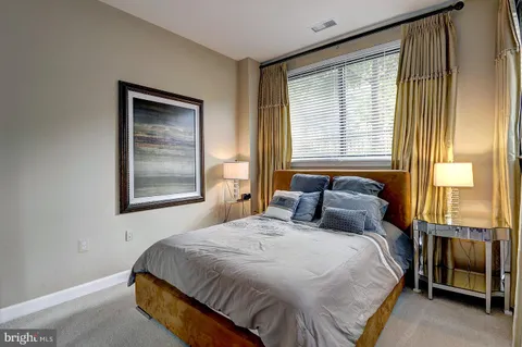 $319,900 | 2451 Midtown Avenue, Unit 921, Alexandria, VA 22303