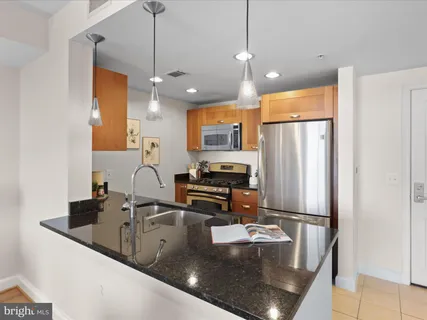 $319,900 | 2451 Midtown Avenue, Unit 921, Alexandria, VA 22303