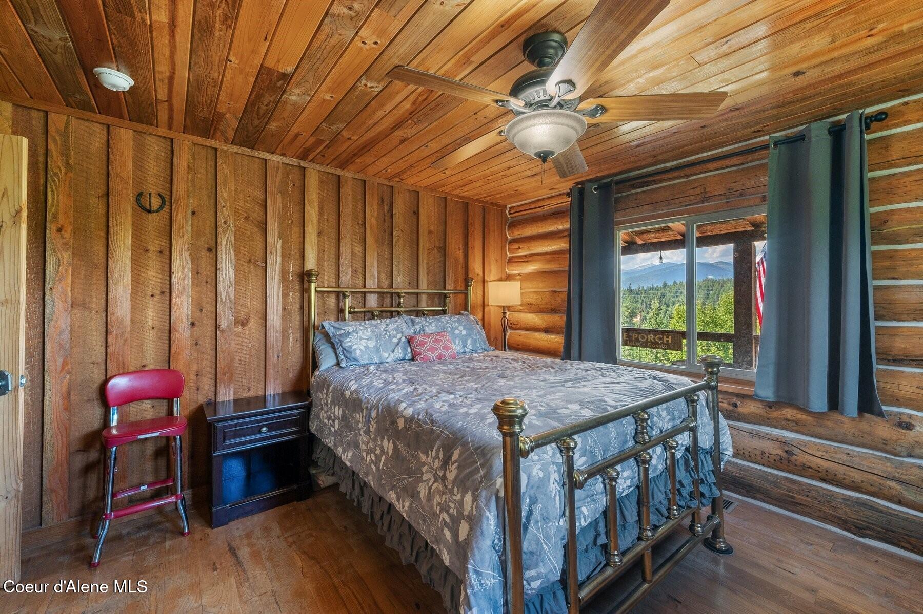 124 Brown Creek Road Naples, ID 83847 - Photo 13 of 65 Main Level Bedroom