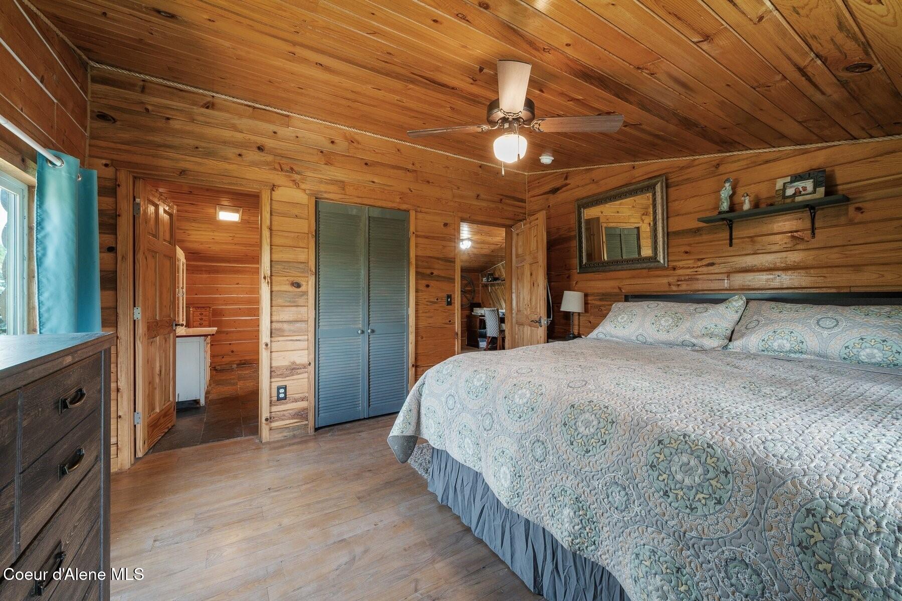 124 Brown Creek Road Naples, ID 83847 - Photo 18 of 65 Primary Suite