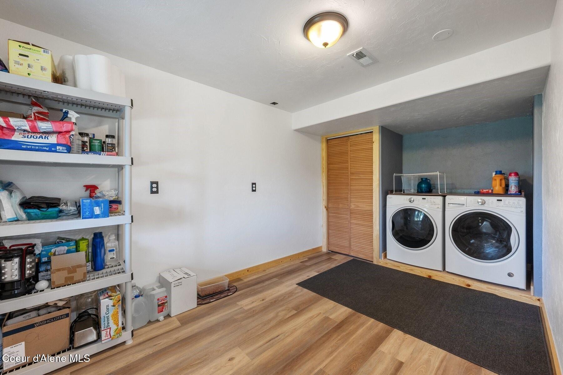 124 Brown Creek Road Naples, ID 83847 - Photo 25 of 65 Expansive Laundry Area