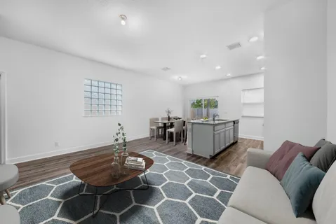 $359,900 | 607 North F Street, Lake Worth, FL 33460