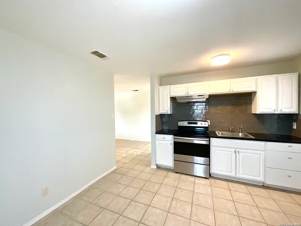 $1,250 | 509 Meadow Forge, Unit B, Converse, TX 78109